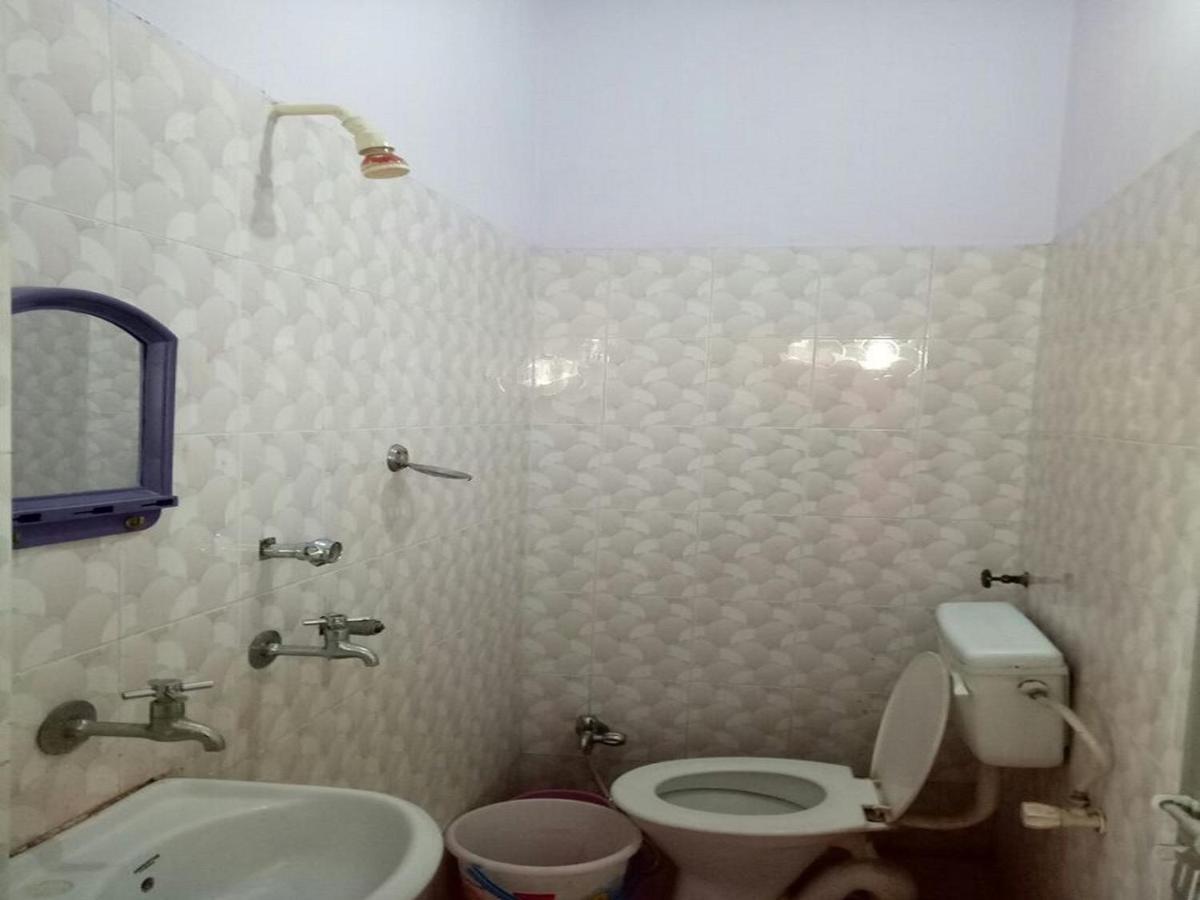 Swastik Guest House Varanasi Ngoại thất bức ảnh